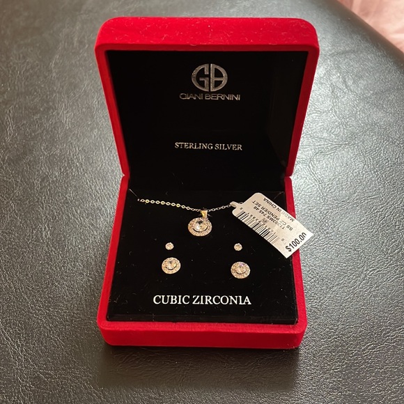 Beautiful set of earrings with matching necklace - Picture 1 of 5